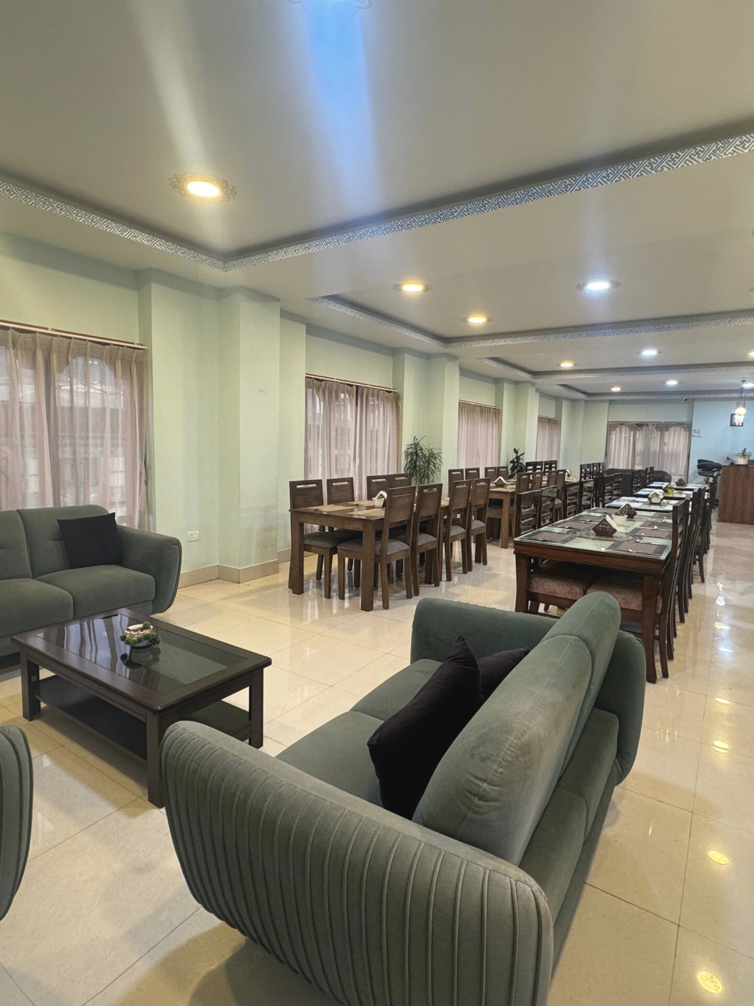 tshongdu-boutique-dining-area-best-hotel-in-bhutan